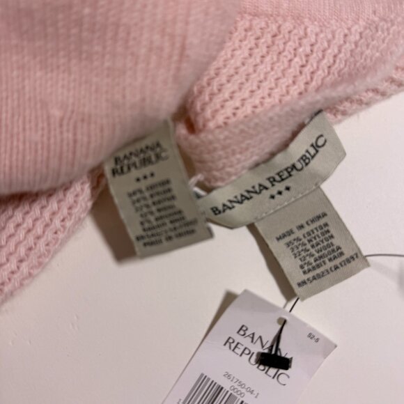 Banana Republic Wool Angora Winter Knit Hat Scarf Set Pink Soft Cozy NWT - Picture 3 of 4
